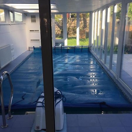 River House With Heated Pool June To Sep & Garden ทวิกเคนแนม ภายนอก รูปภาพ